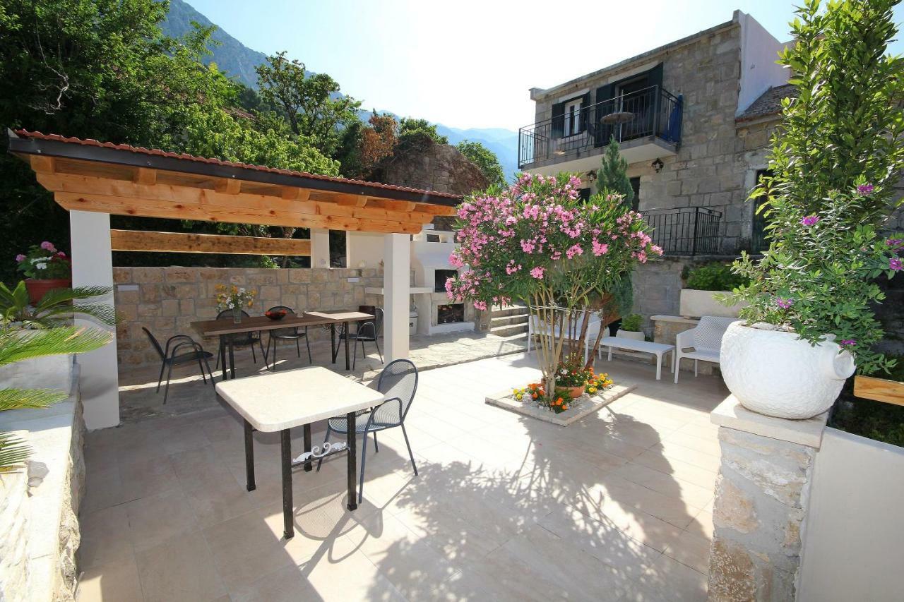 Apartmani Dalmacija Брела Екстер'єр фото