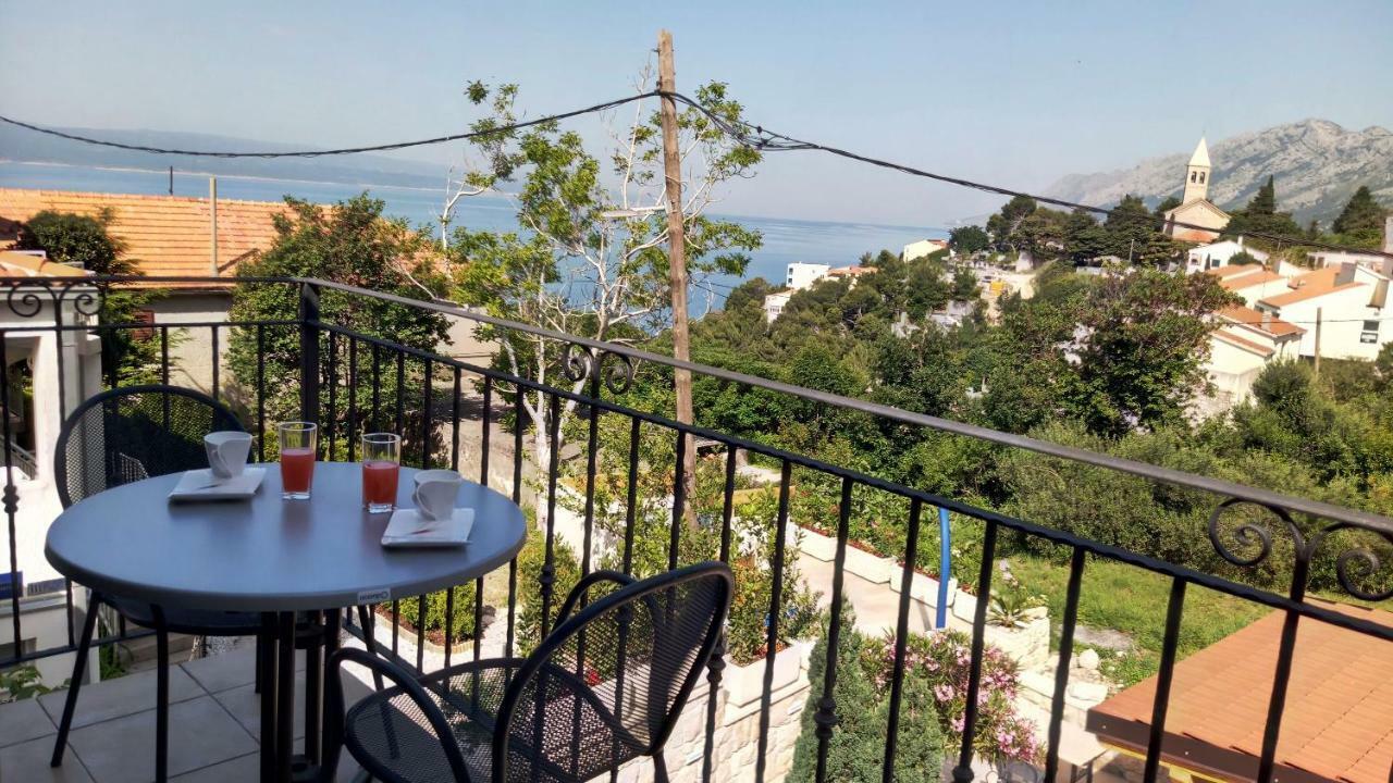 Apartmani Dalmacija Брела Екстер'єр фото
