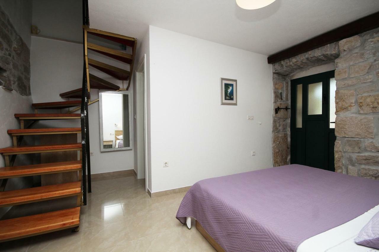 Apartmani Dalmacija Брела Екстер'єр фото