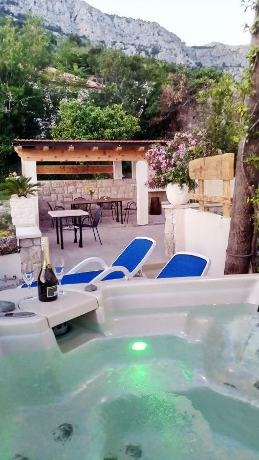 Apartmani Dalmacija Брела Екстер'єр фото