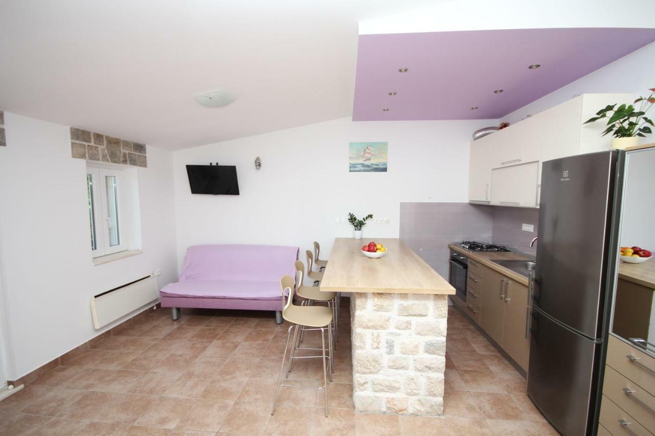 Apartmani Dalmacija Брела Екстер'єр фото