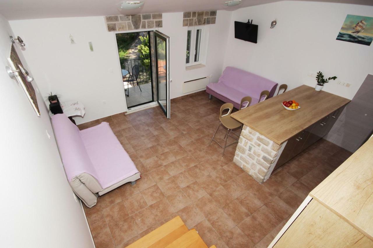 Apartmani Dalmacija Брела Екстер'єр фото